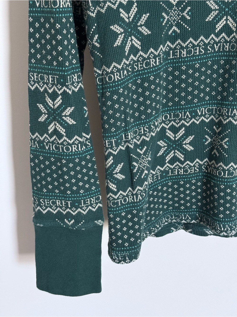 Victoria’s Secret Green Fair Isle Thermal Pajama Set Henley Shorts Medium - Picture 7 of 16
